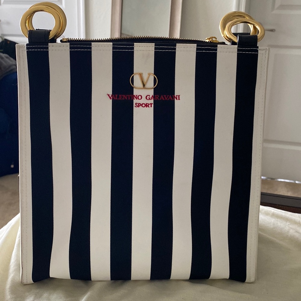 Valentino Garavani sport bag - Picture 2 of 8